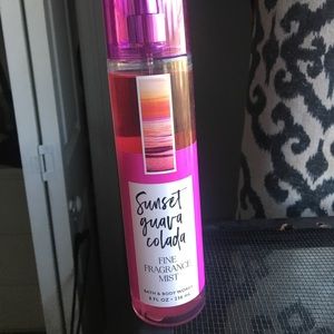 Sunset guava colada body mist
